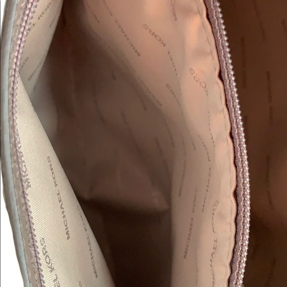 Michael Kors Jet Set Leather Tote Bag - Picture 5 of 8